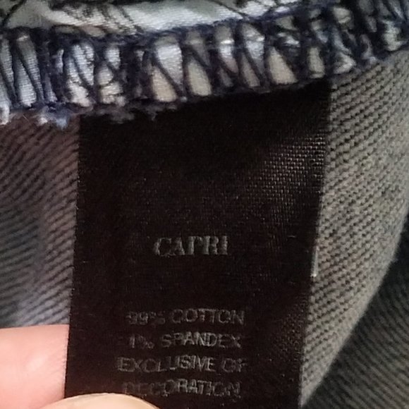 White House Black Market Size 6 Capri Jeans - Picture 8 of 9